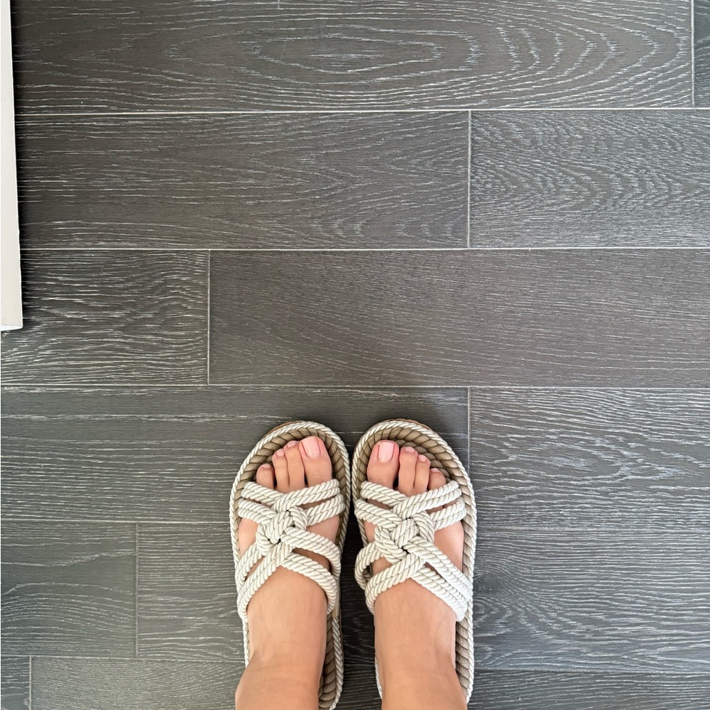Stylish Beige Rope Sandals - Picture 2 of 3
